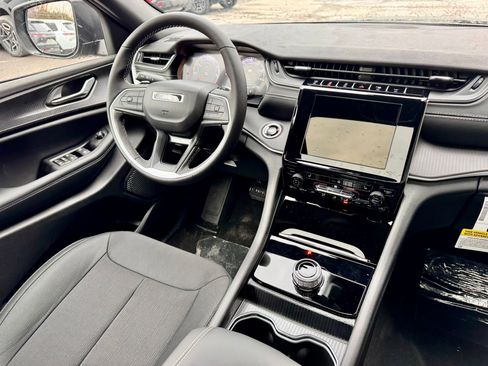 New 2026 Jeep Grand Cherokee Laredo X AWD/4WD image 16