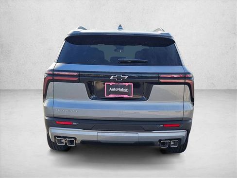 New 2026 Chevrolet Traverse LT image 8