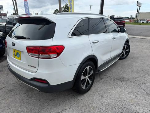Used 2016 Kia Sorento EX w/ EX Premium Package FWD image 4