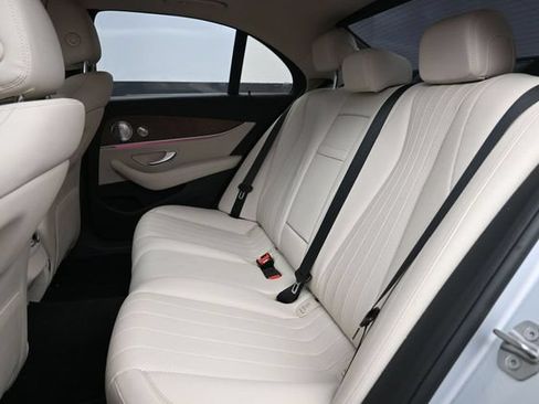 Used 2017 Mercedes-Benz E 300 4MATIC image 17