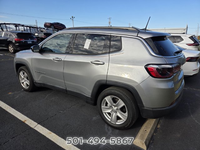 Used 2022 Jeep Compass Latitude FWD image 5