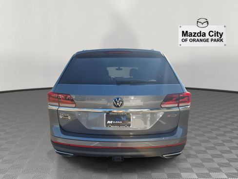 Used 2022 Volkswagen Atlas SE image 3