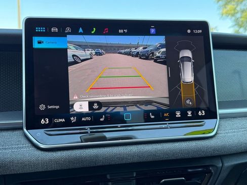 Used 2025 Volkswagen Tiguan S w/ 18" Wheel Package image 23