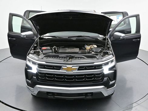 Used 2022 Chevrolet Silverado 1500 LT AWD/4WD image 43