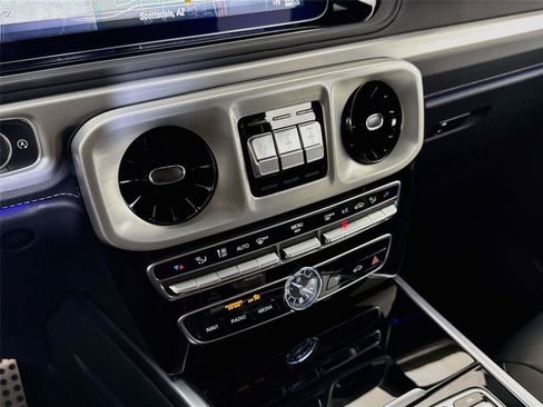 Used 2021 Mercedes-Benz G 550 image 21