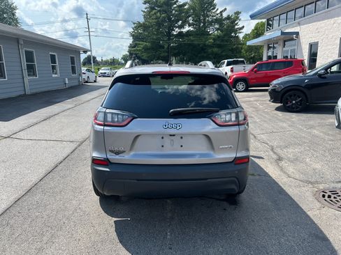 Used 2020 Jeep Cherokee Latitude Plus AWD/4WD image 6