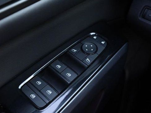 Certified 2026 Nissan Pathfinder SL FWD image 20