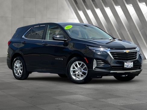 Used 2023 Chevrolet Equinox LT w/ Driver Convenience Package FWD image 2