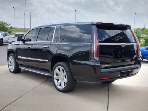 Used 2019 Cadillac Escalade ESV Luxury AWD/4WD image 20
