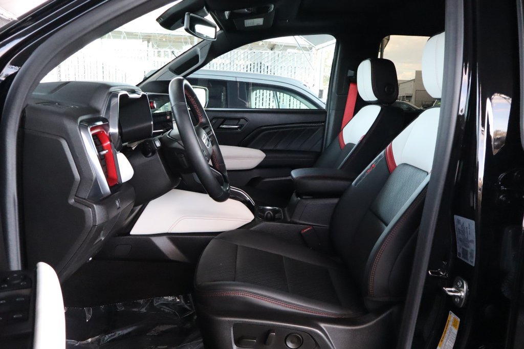 Used 2026 GMC Canyon AT4X AWD/4WD image 20