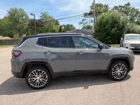 Used 2022 Jeep Compass Limited w/ Elite Group AWD/4WD image 6