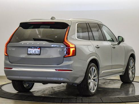 Certified 2025 Volvo XC90 B5 Plus w/ Protection Package Premier image 4