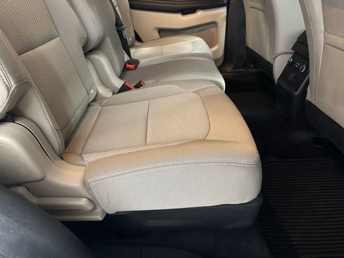 Used 2018 Ford Explorer XLT w/ Equipment Group 201A AWD/4WD image 45