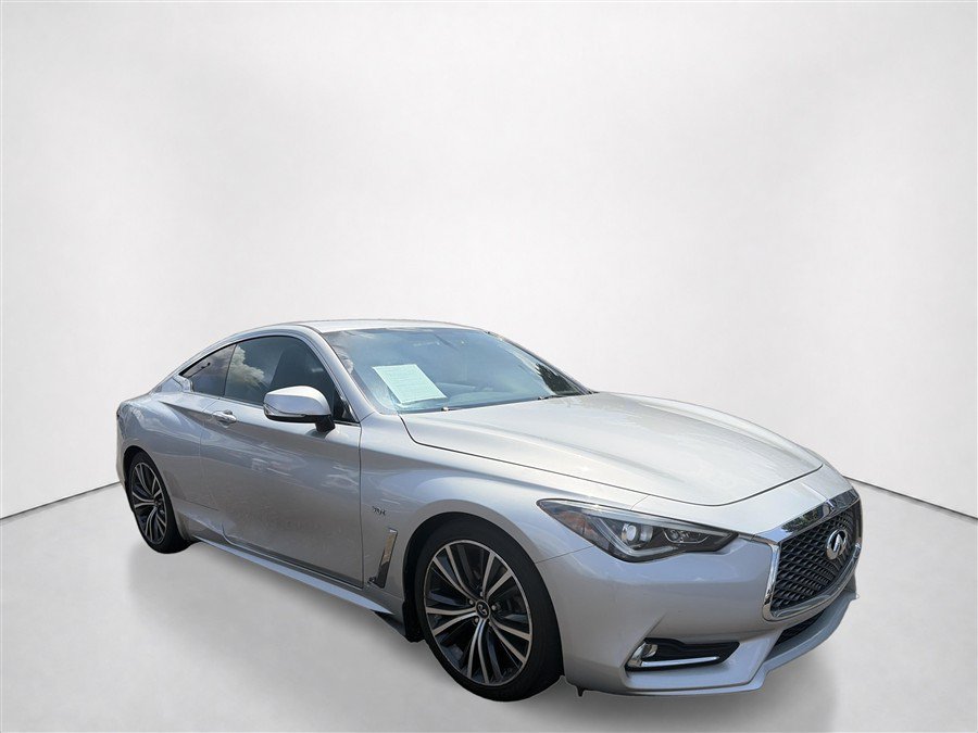 Used 2018 INFINITI Q60 3.0t Luxe w/ Sensory Package 3.0T Luxe RWD image 3