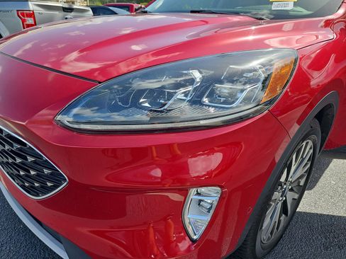 Used 2020 Ford Escape Titanium AWD/4WD image 34