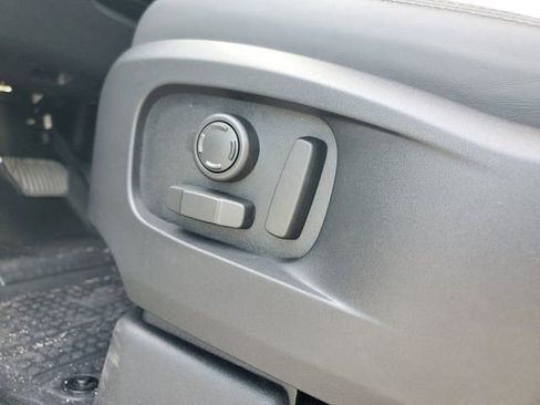 Certified 2025 Land Rover Defender 90 S image 13