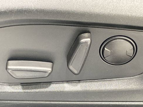 Used 2021 Ford Explorer Limited w/ Equipment Group 301A image 12