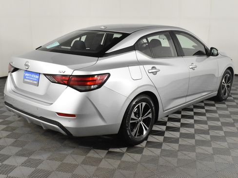 Used 2023 Nissan Sentra SV image 6