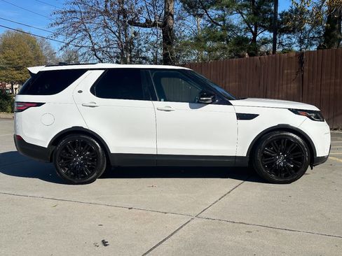 Used 2017 Land Rover Discovery HSE Luxury image 15