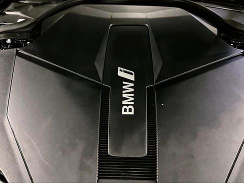 Certified 2023 BMW i7 xDrive60 AWD/4WD image 30