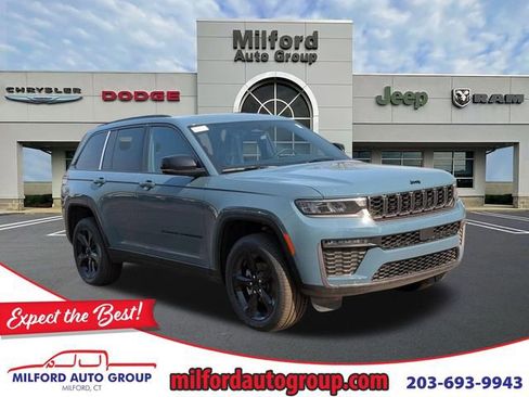 New 2026 Jeep Grand Cherokee Limited w/ Limited Altitude Package AWD/4WD image 1