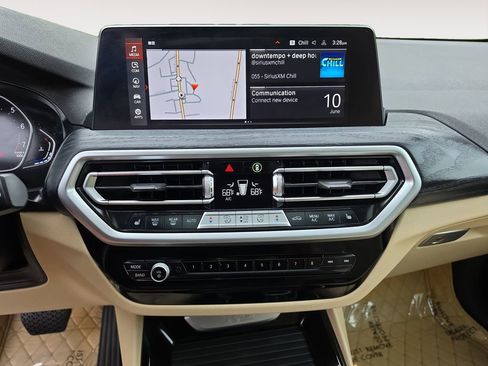 Used 2022 BMW X3 xDrive30i AWD/4WD image 11