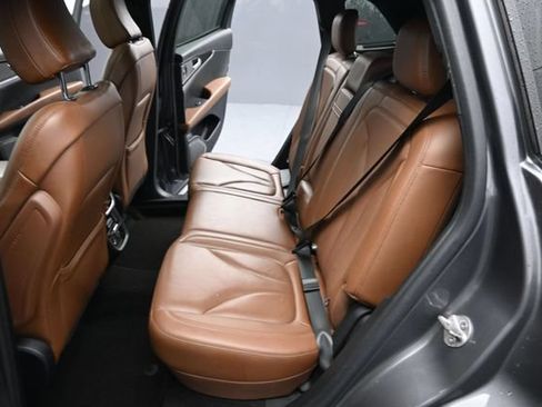 Used 2021 Lincoln Nautilus Reserve AWD/4WD image 14