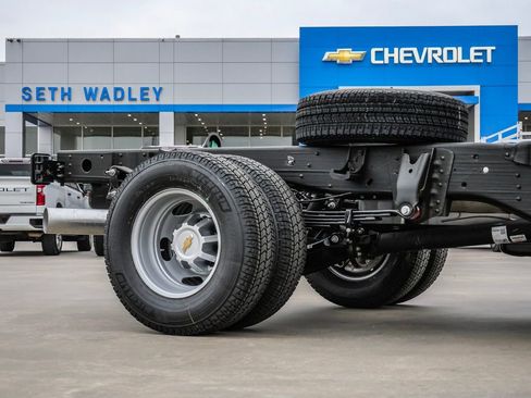 New 2026 Chevrolet Silverado 3500 W/T image 9