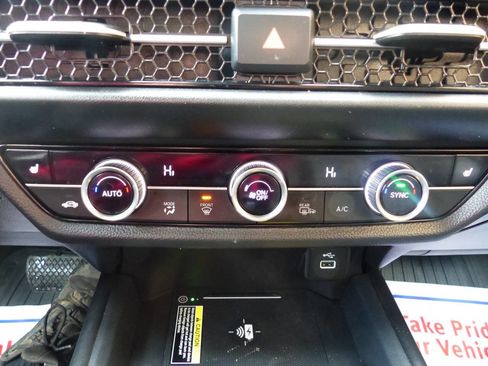 Used 2025 Honda HR-V EX-L image 30