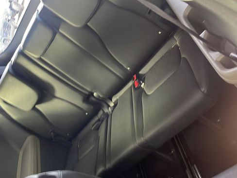 Used 2026 Kia Carnival SX FWD image 8