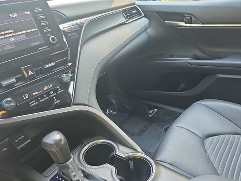 Used 2024 Toyota Camry SE FWD image 24