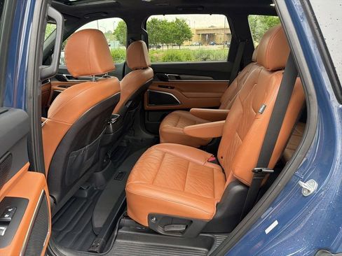 Used 2023 Kia Telluride SX Prestige X-Pro AWD/4WD image 11