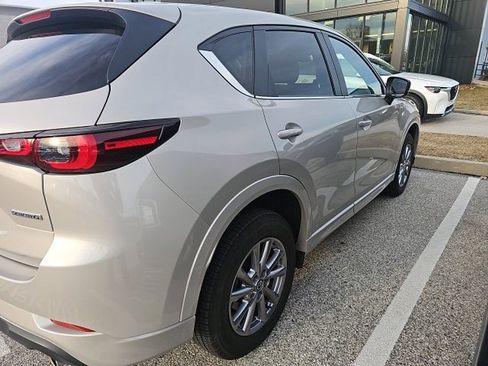 Used 2024 MAZDA CX-5 AWD 2.5 S w/ Select Package image 4