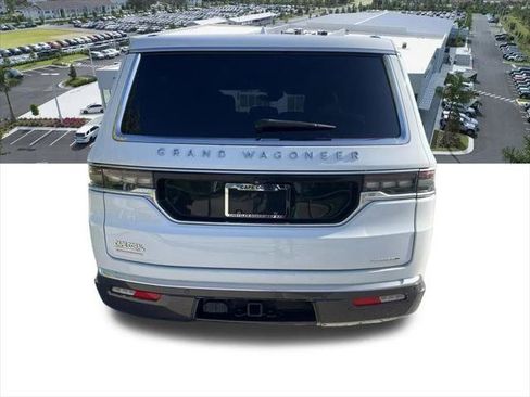 Certified 2022 Jeep Grand Wagoneer Series I AWD/4WD image 6
