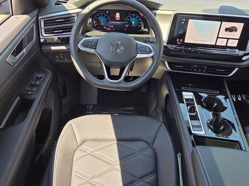 New 2026 Volkswagen Atlas Cross Sport SE FWD image 7