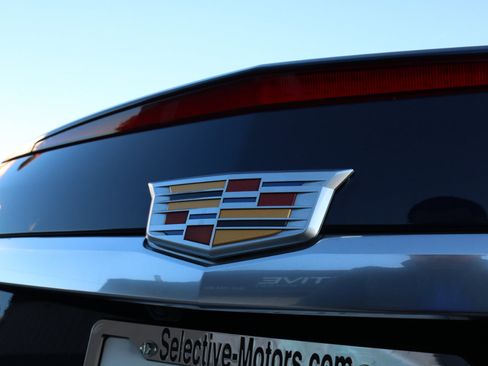 Used 2019 Cadillac CTS Luxury image 12