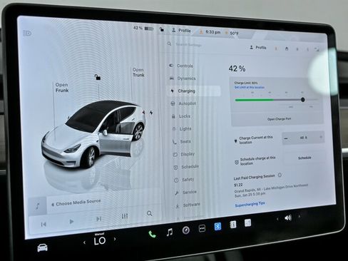 Used 2023 Tesla Model Y Long Range image 31