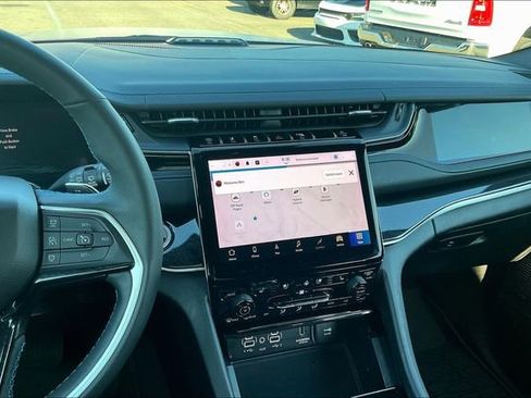 Used 2022 Jeep Grand Cherokee Trailhawk w/ Advanced Protech Group II image 5