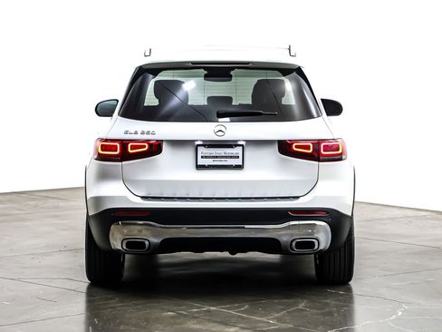 Used 2023 Mercedes-Benz GLB 250 image 5