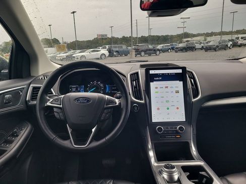 Certified 2024 Ford Edge Titanium image 24