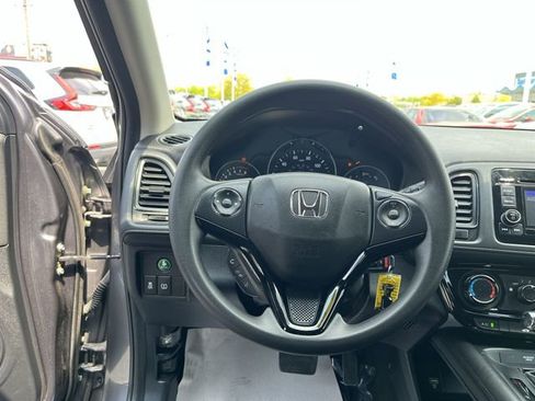 Used 2022 Honda HR-V LX image 13