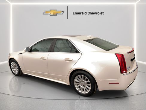 Used 2011 Cadillac CTS Luxury RWD image 3