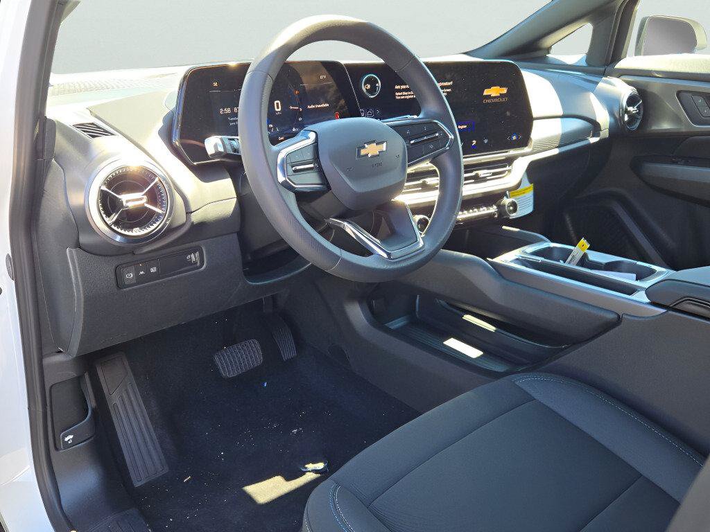 New 2026 Chevrolet Equinox EV LT FWD image 25