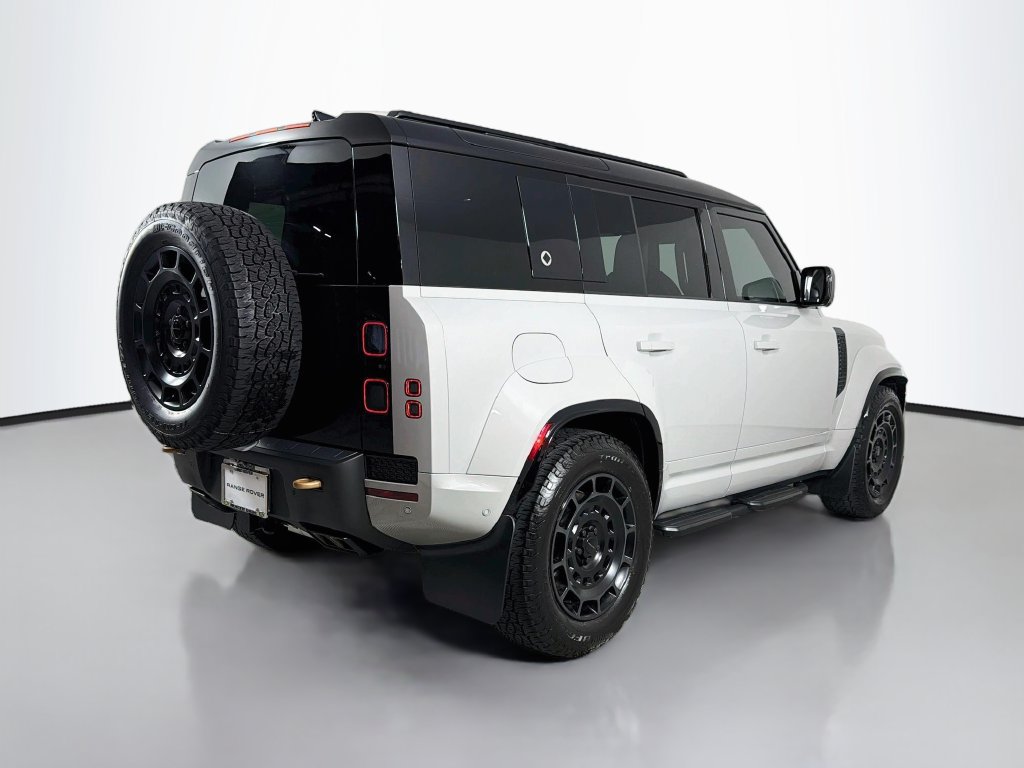 Used 2026 Land Rover Defender 110 OCTA AWD/4WD image 5