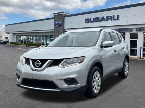 Used 2016 Nissan Rogue S image 3