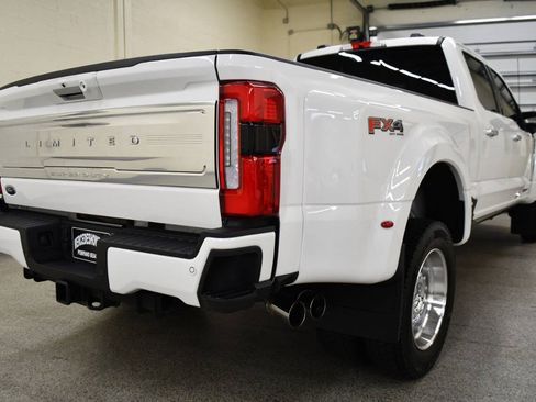 Used 2023 Ford F450 Limited w/ FX4 Off-Road Package AWD/4WD image 8