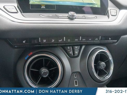 Used 2023 Chevrolet Blazer LT FWD image 11
