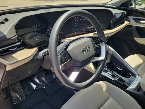 Certified 2025 Audi Q5 Premium w/ Convenience Package AWD/4WD image 16