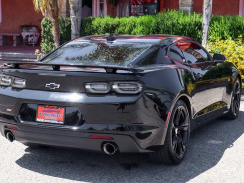 Used 2020 Chevrolet Camaro SS RWD image 8