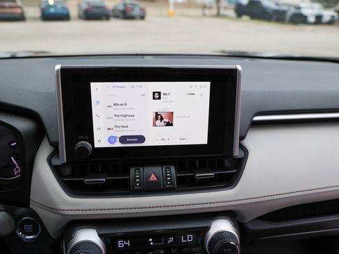 Certified 2025 Toyota RAV4 XLE Premium image 19